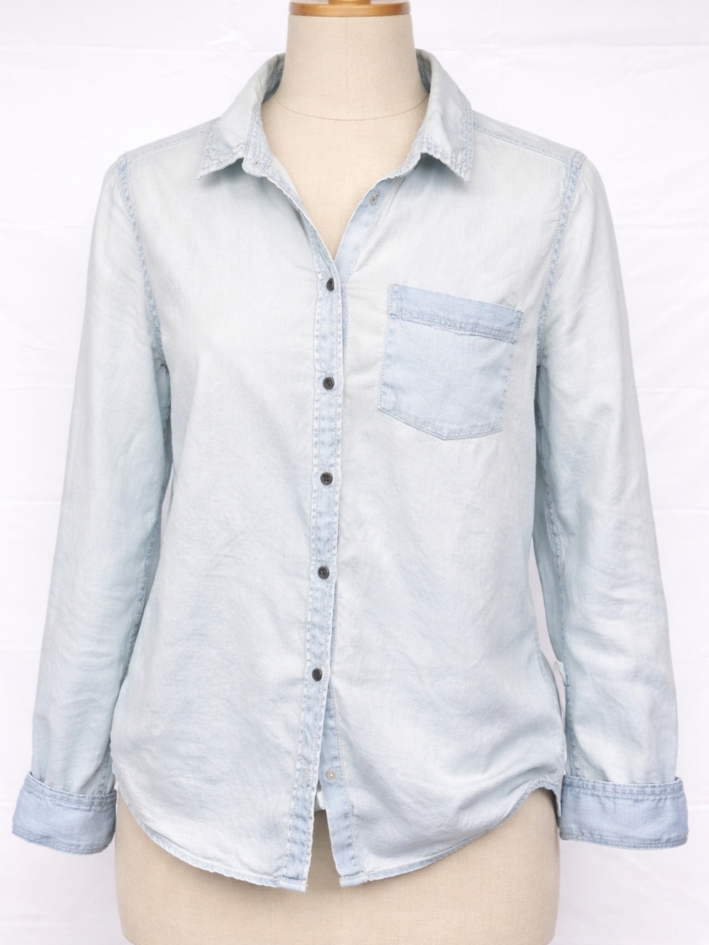 Lucky Brand Chambray Button Up Shirt Lightweight Sheer M